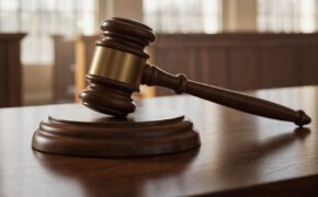 Оренбурженка через суд выселила неизвестную ей женщину