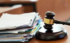 В Оренбурге преподавателя колледжа будут судить за получение взяток