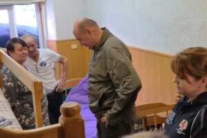 Губернатор Евгений Солнцев посетил ПВР в Бугуруслане