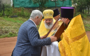 Икону с частицами мощей Зосимы Оренбургского привезли в Илекский район