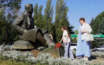 В Оренбурге почтили память Мусы Джалиля в годовщину его гибели