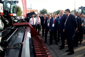 Ростсельмаш участвует в международной выставке-форуме «Меновой двор»