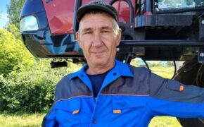 Механизатора из Шарлыкского района наградили медалью «За труды по сельскому хозяйству»