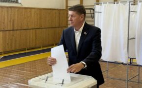 Сенатор Андрей Шевченко проголосовал на выборах в Оренбуржье