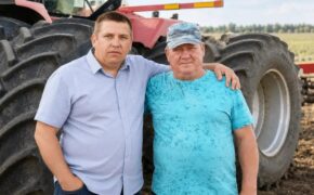 Двое механизаторов из Оренбуржья отмечены Почётными грамотами Президента