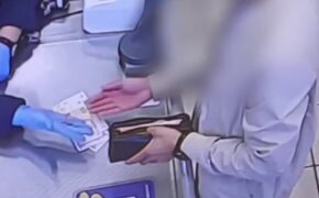 В Оренбурге сотрудница гипермаркета похитила у покупателя 215 тысяч рублей
