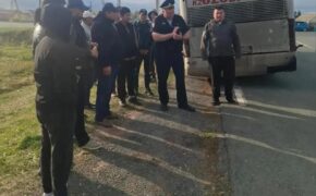 В Оренбуржье у 18 пассажиров автобуса выявили нарушения режима пребывания