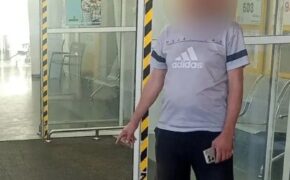 В Оренбурге мужчина украл из тележки портмоне с 97 600 рублями