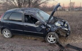 В Сорочинском округе водитель «Лады» пострадал в ДТП с грузовиком