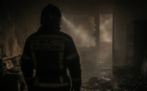 В Оренбурге на пожаре в многоэтажке погибла женщина